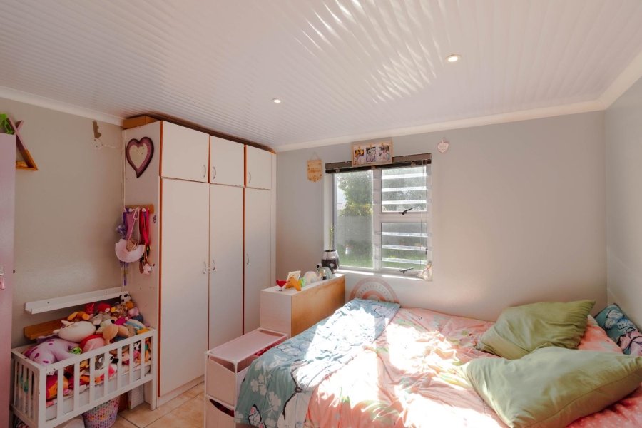 6 Bedroom Property for Sale in Sandbaai Western Cape